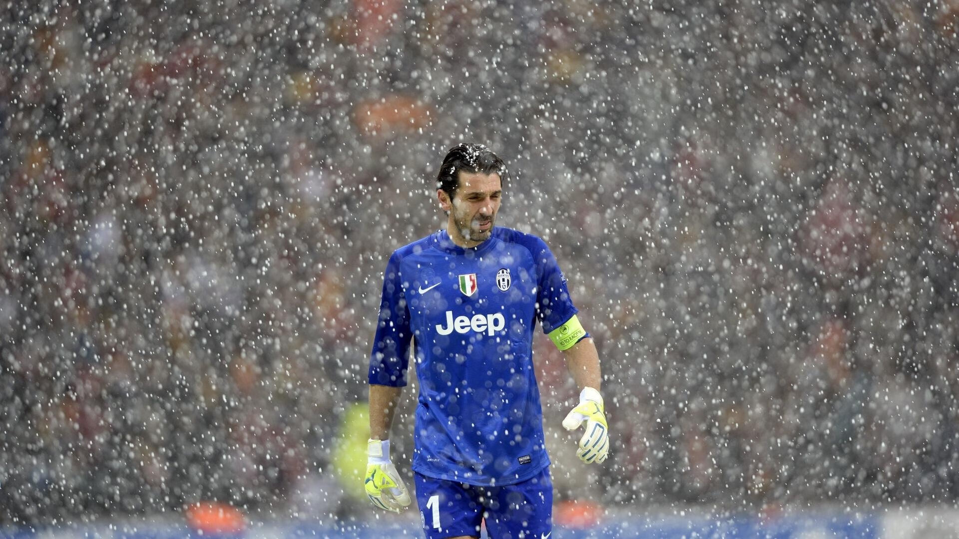 米兰体育app官网-“高新体育中心：羽毛球选手们上演极限对决”  第2张