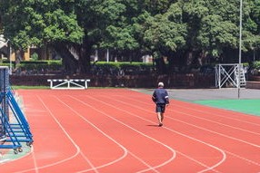 AC MILANSPORTS-青少年田径专项训练个性化方案探讨，青少年田径训练营