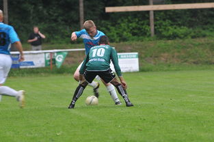 米兰app-中国足球主题比赛战术解析,足球比赛体系与战术打法 第1张 米兰app-中国足球主题比赛战术解析,足球比赛体系与战术打法 第1张